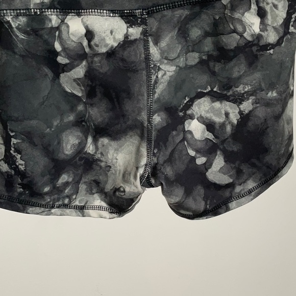 Girl’s Old Navy Active Shorts Size Large (10-12) - Picture 5 of 7